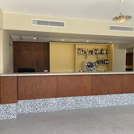 מלון Hotel Des Victoires - Restaurant קאן